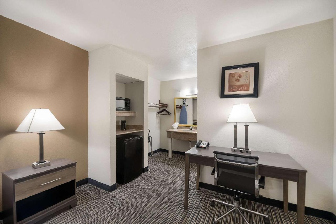 Quality Inn & Suites Lufkin Kültér fotó