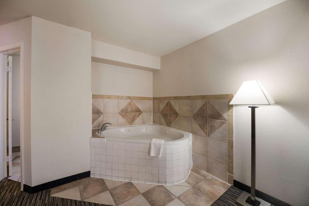 Quality Inn & Suites Lufkin Kültér fotó